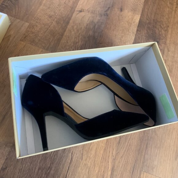🆕 MK Blue Velvet D'Orsay Heels - Picture 3 of 14